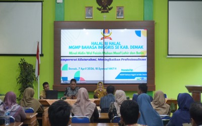 Halal Bihalal MGMP Bahasa Inggris Se-Kabupaten Demak : Pererat Silaturahmi, Perkuat Profesionalisme Guru di Era Pendidikan Modern