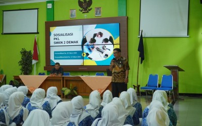 Bekali Soft Skill dan Etika Kerja sejak dini, SMKN 2 Demak Gelar Sosialisasi PKL Murid Kelas Xl