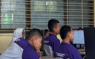 Langkah Awal Menjadi Ahli Jaringan : Mengenal Lebih Dekat Dunia Belajar SMKN 2 Demak, Jurusan TJKT (Teknik jaringan Komputer & Telekomunikasi)